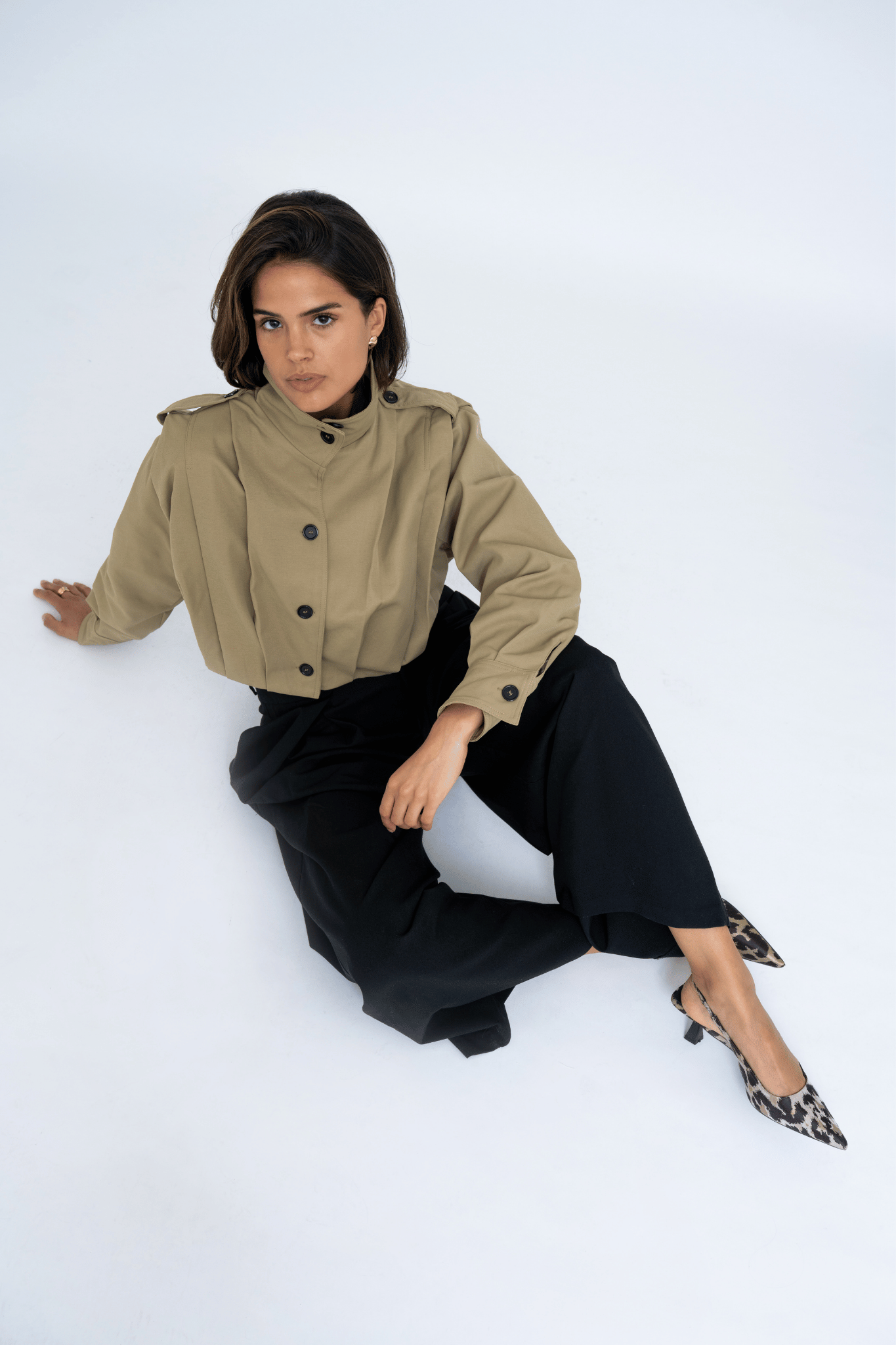 CROPPED TRENCH BEIGE