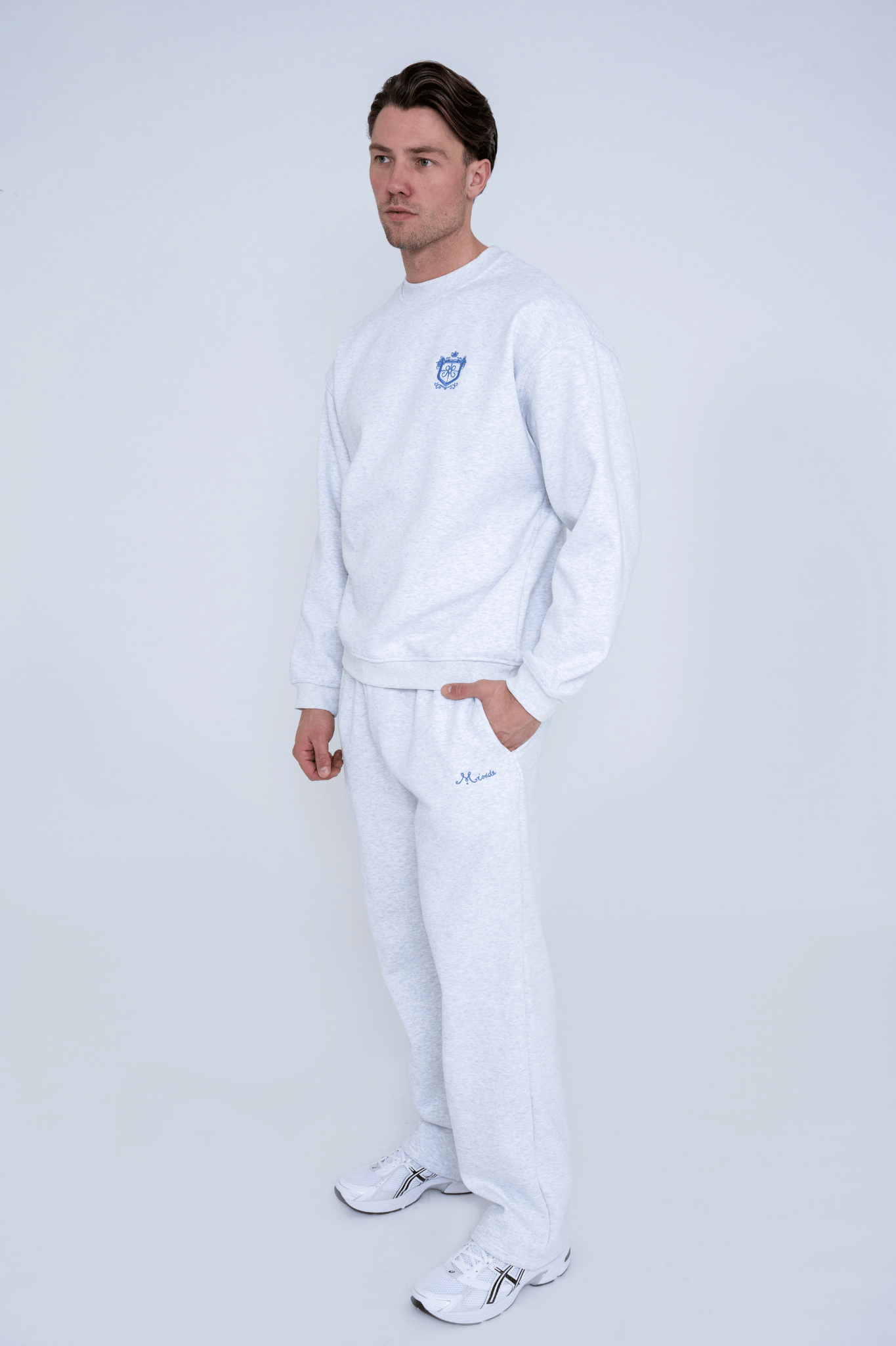 SHIELD CREWNECK GREY