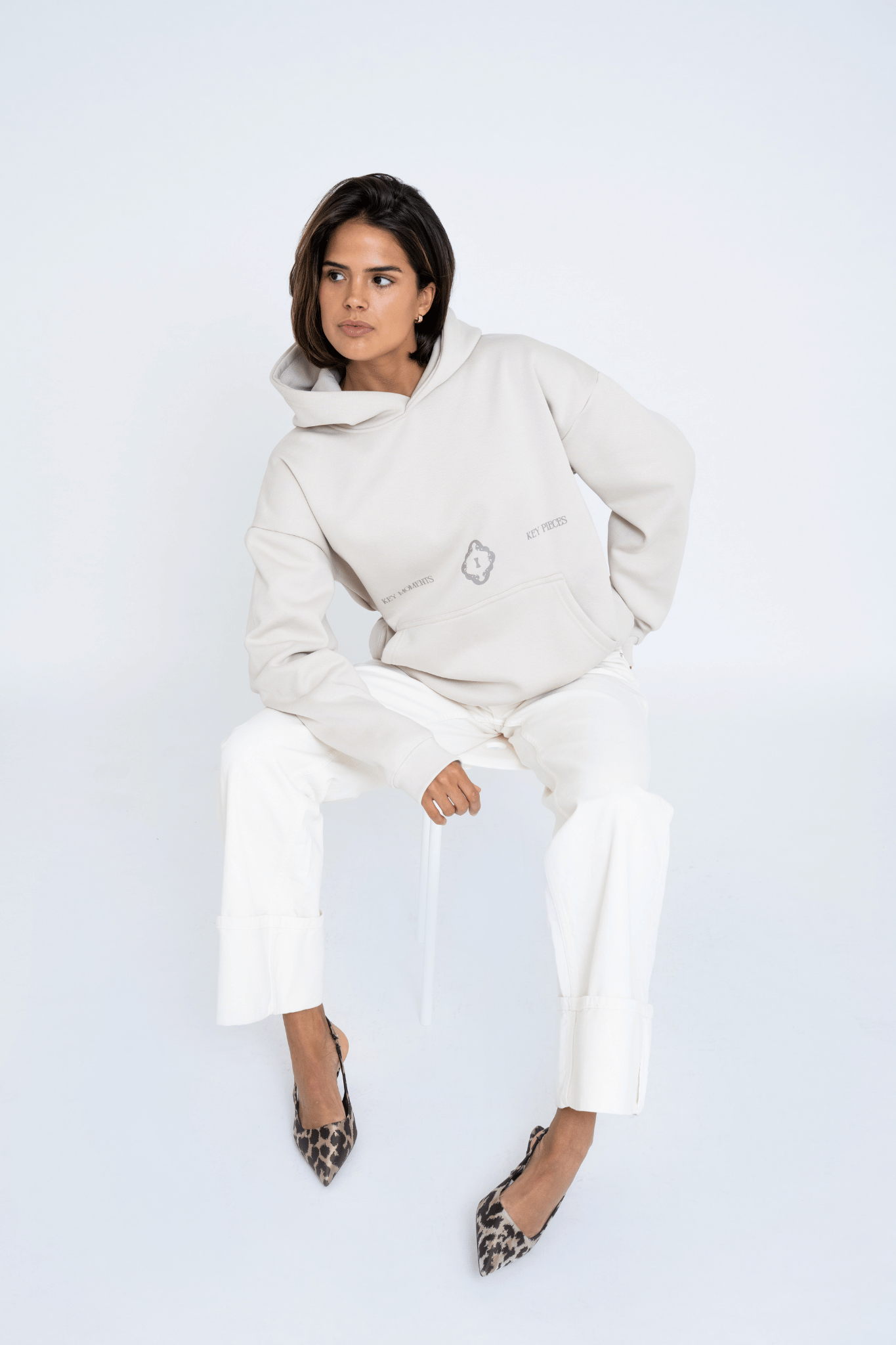 KEY MOMENTS HOODIE BEIGE