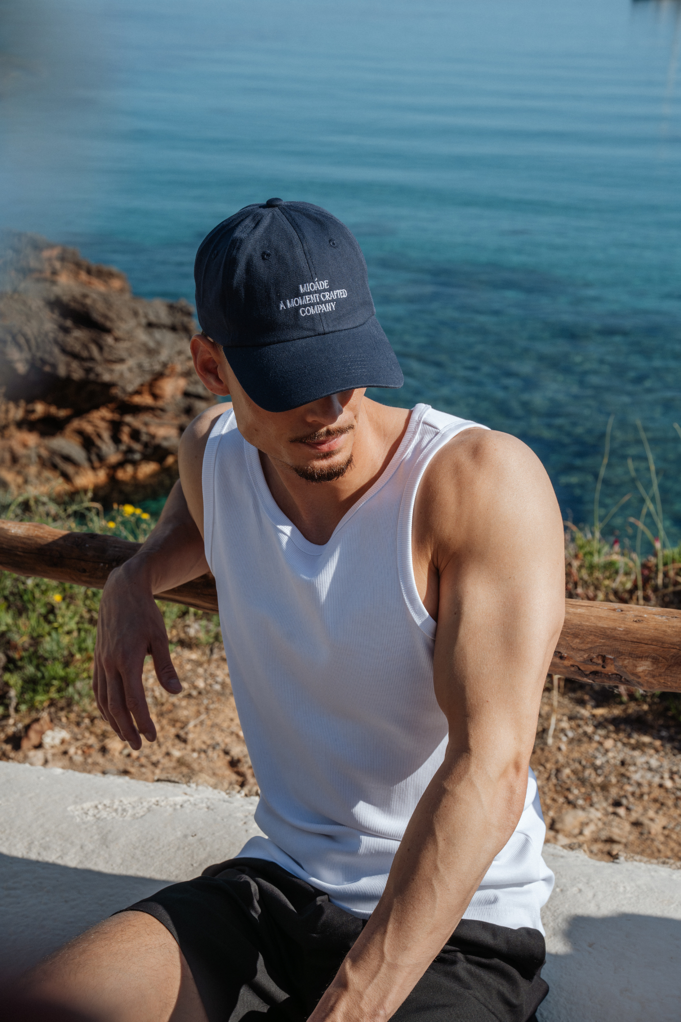 MOMENT CRAFTED CAP NAVY