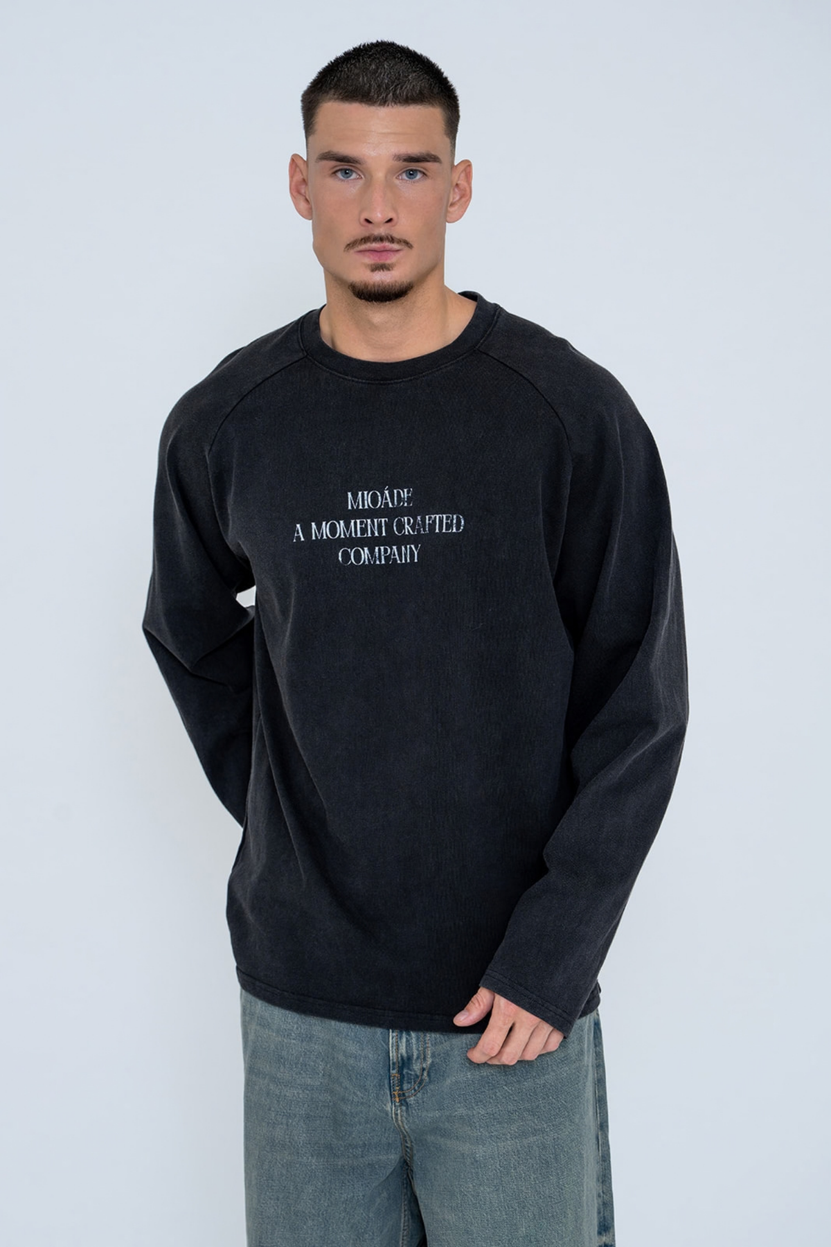 MOMENT LONGSLEEVE WASHED BLACK