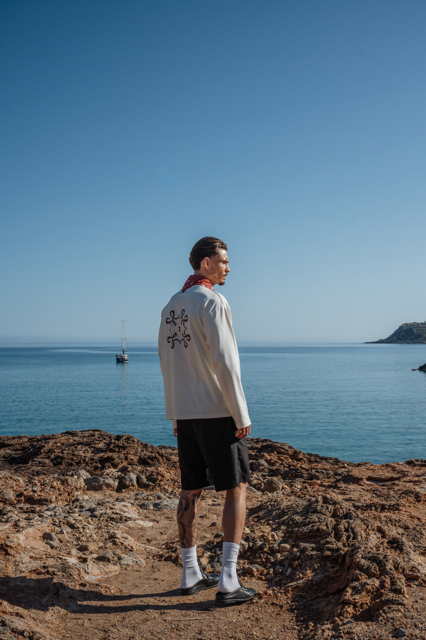 MONOGRAM LONGSLEEVE WHITE