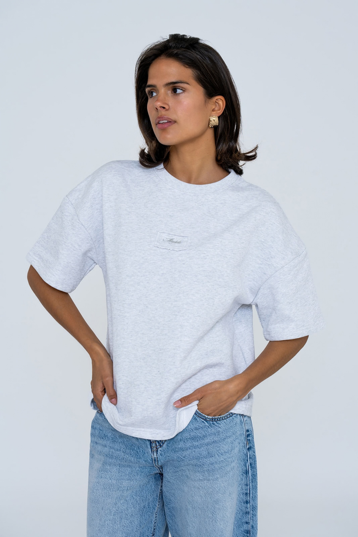 SCRIPT PATCH T-SHIRT GREY