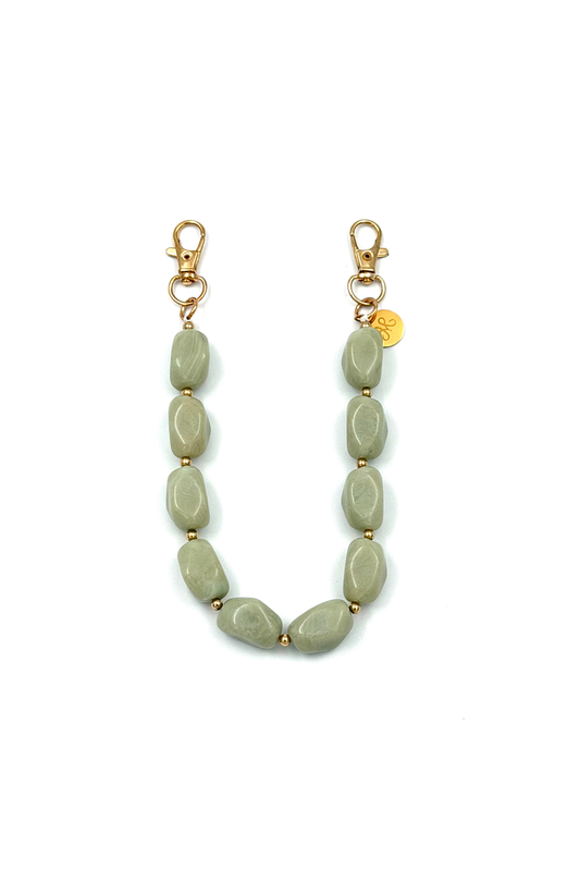 SHORT PHONE CORD LIGHT GREEN BEADS