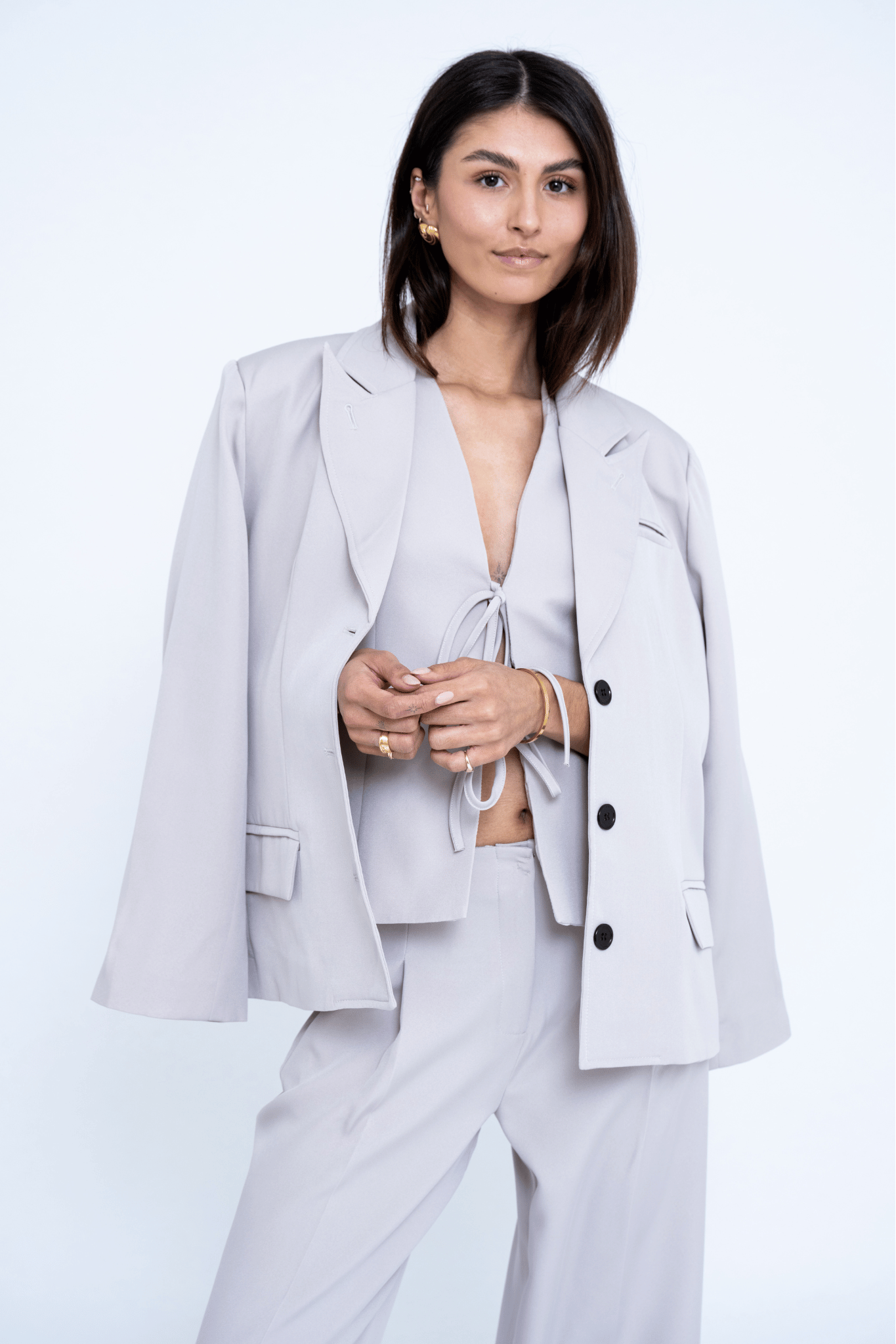 PADDED SHOULDER BLAZER SAND