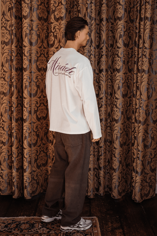 SCRIPT LONGSLEEVE CREAM