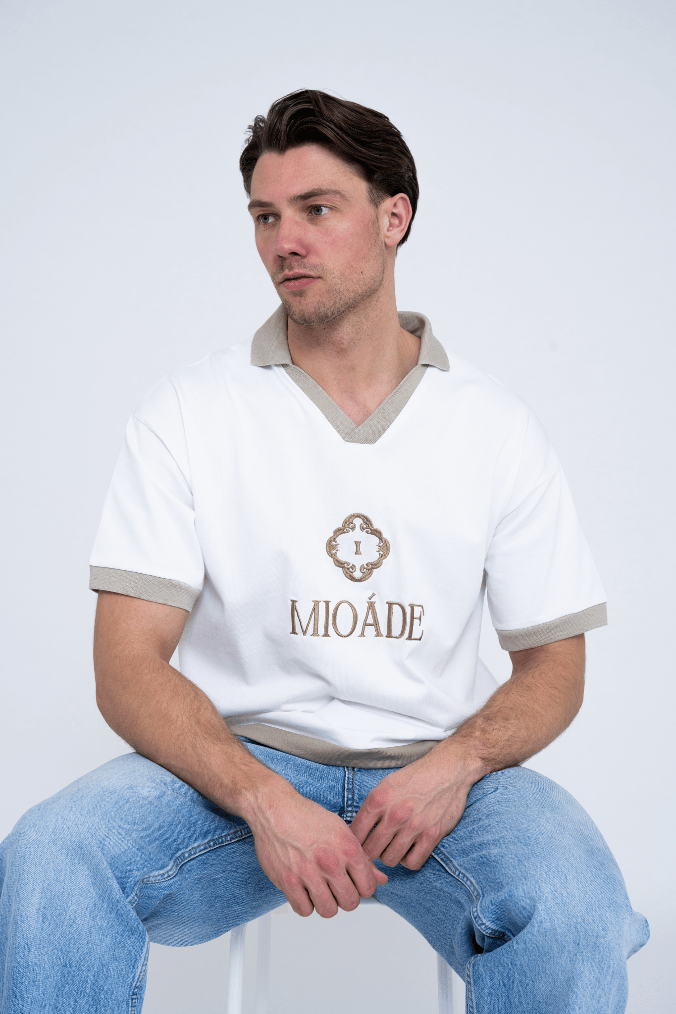 EMBLEM POLO T-SHIRT WHITE