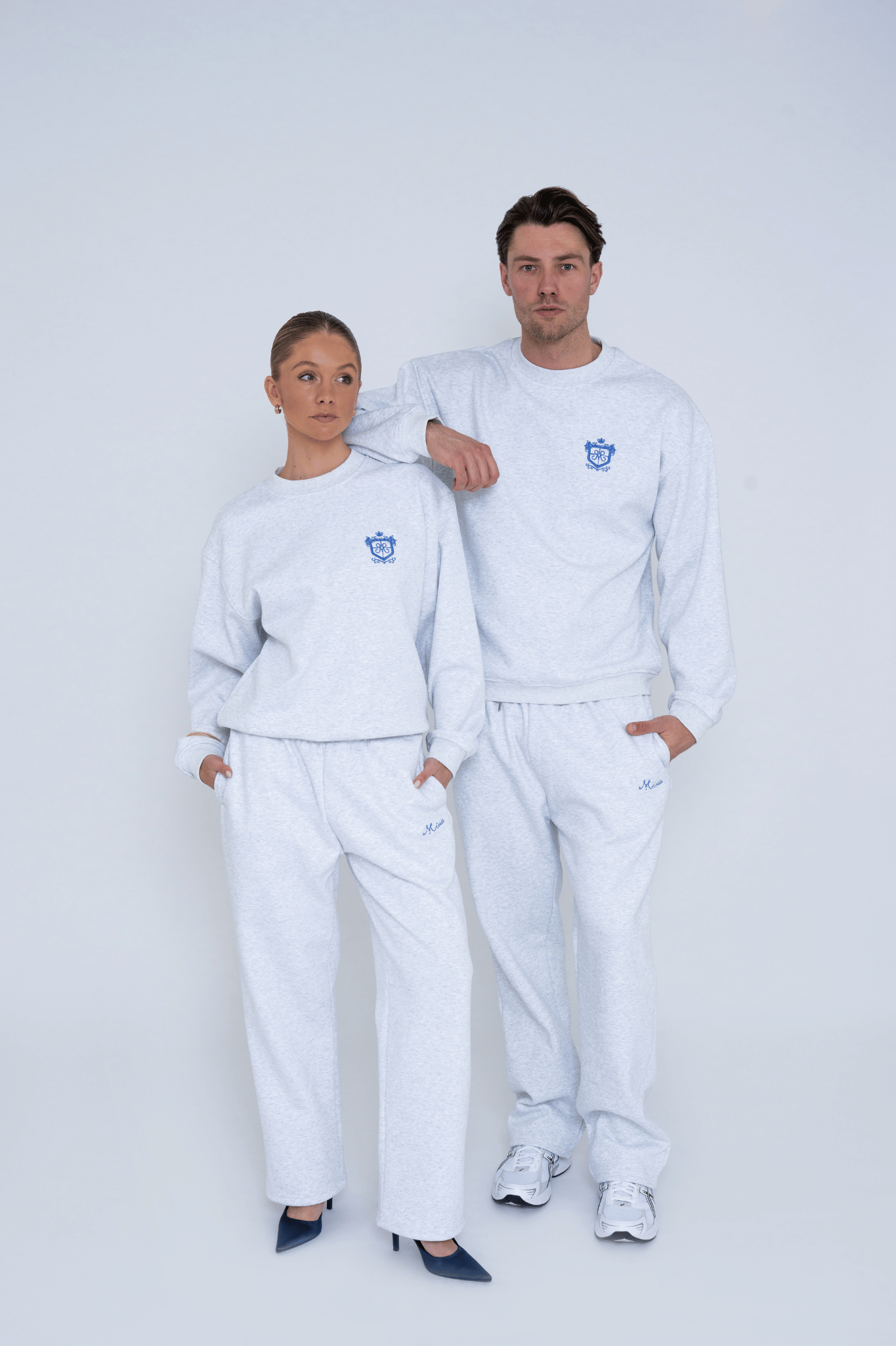 SHIELD CREWNECK GREY