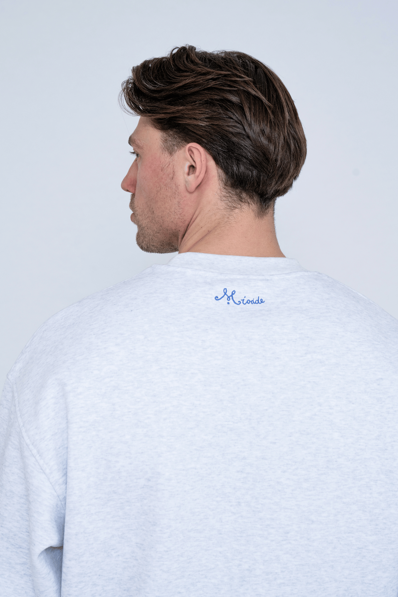 SHIELD CREWNECK GREY
