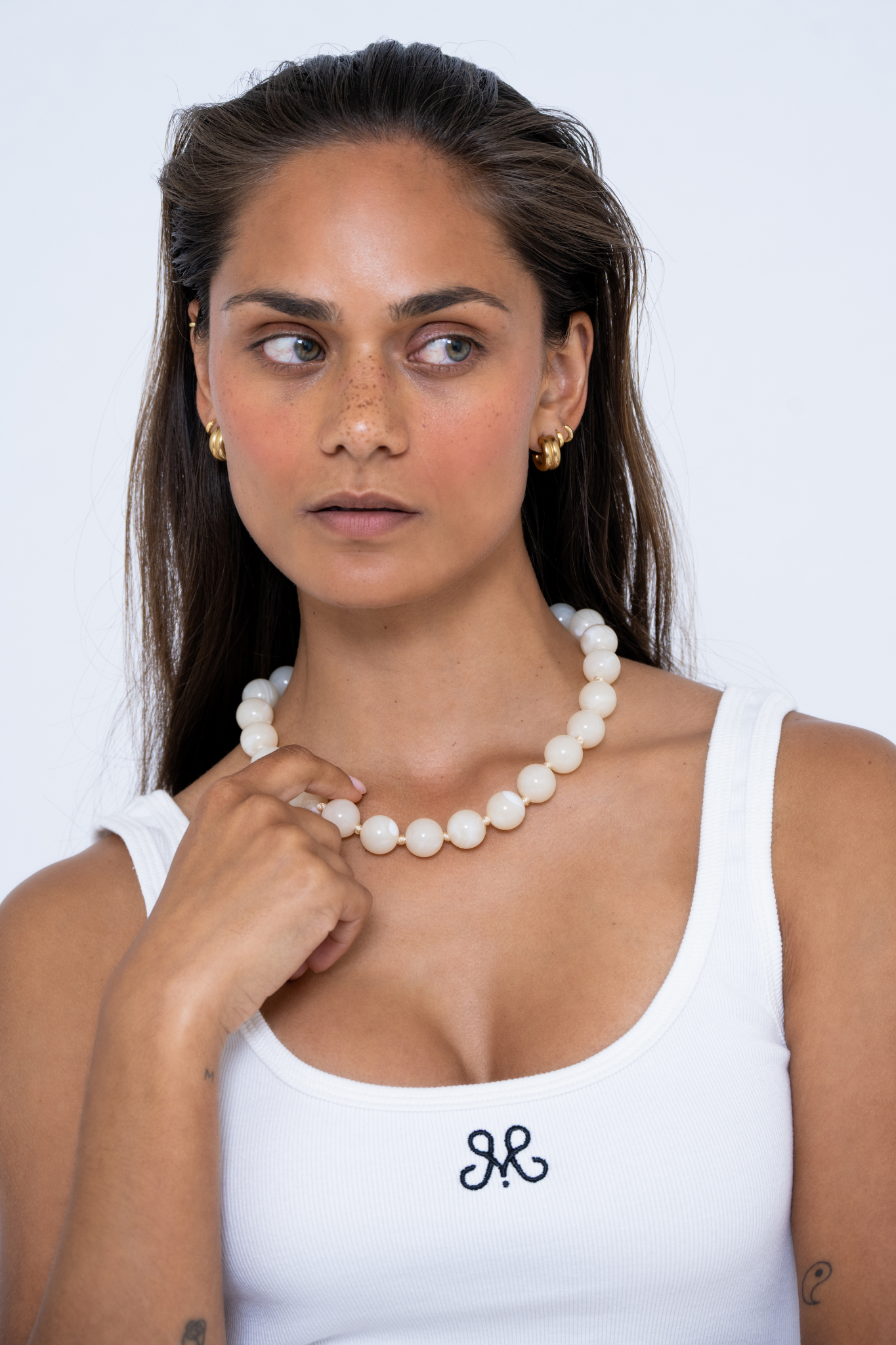 BEADED NECKLACE WHITE