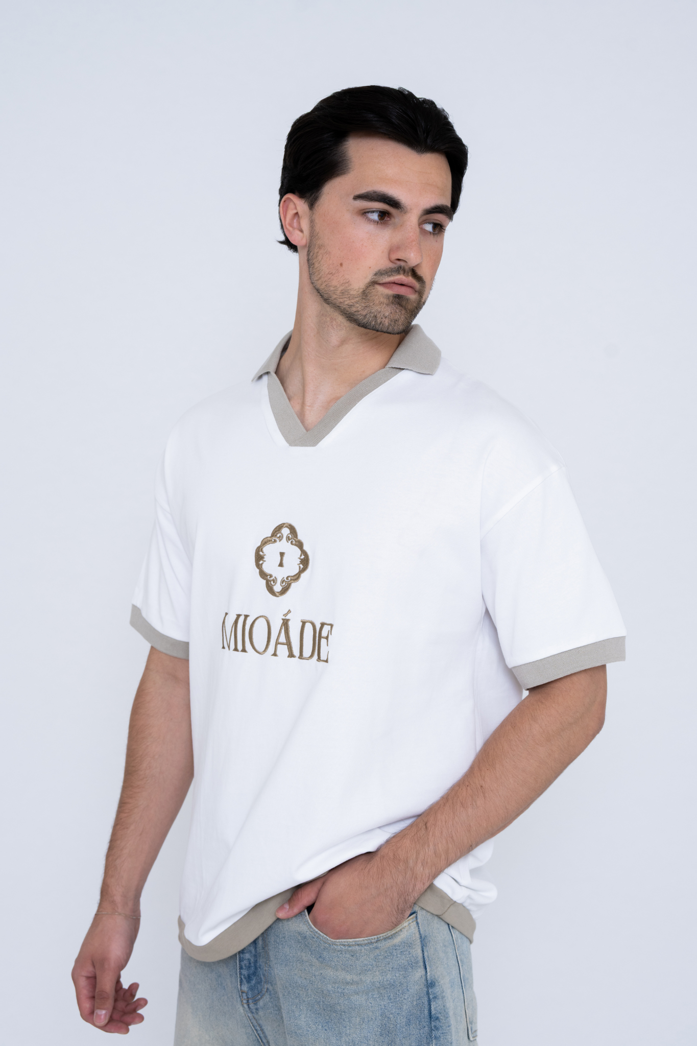 EMBLEM POLO T-SHIRT WHITE