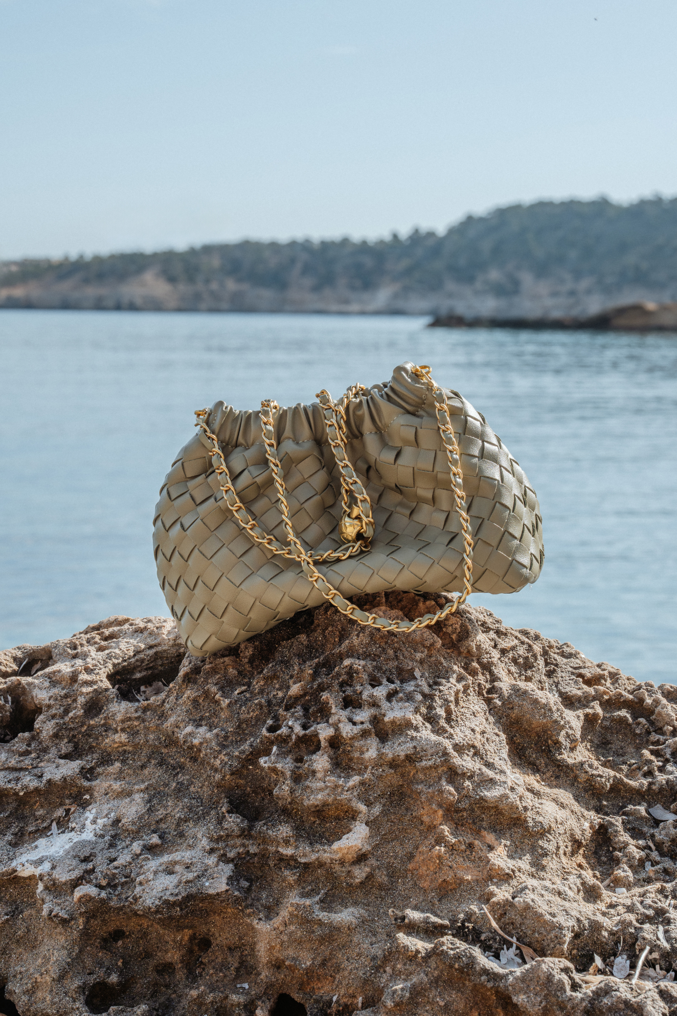 WOVEN CROSSBODY BAG PISTACHE