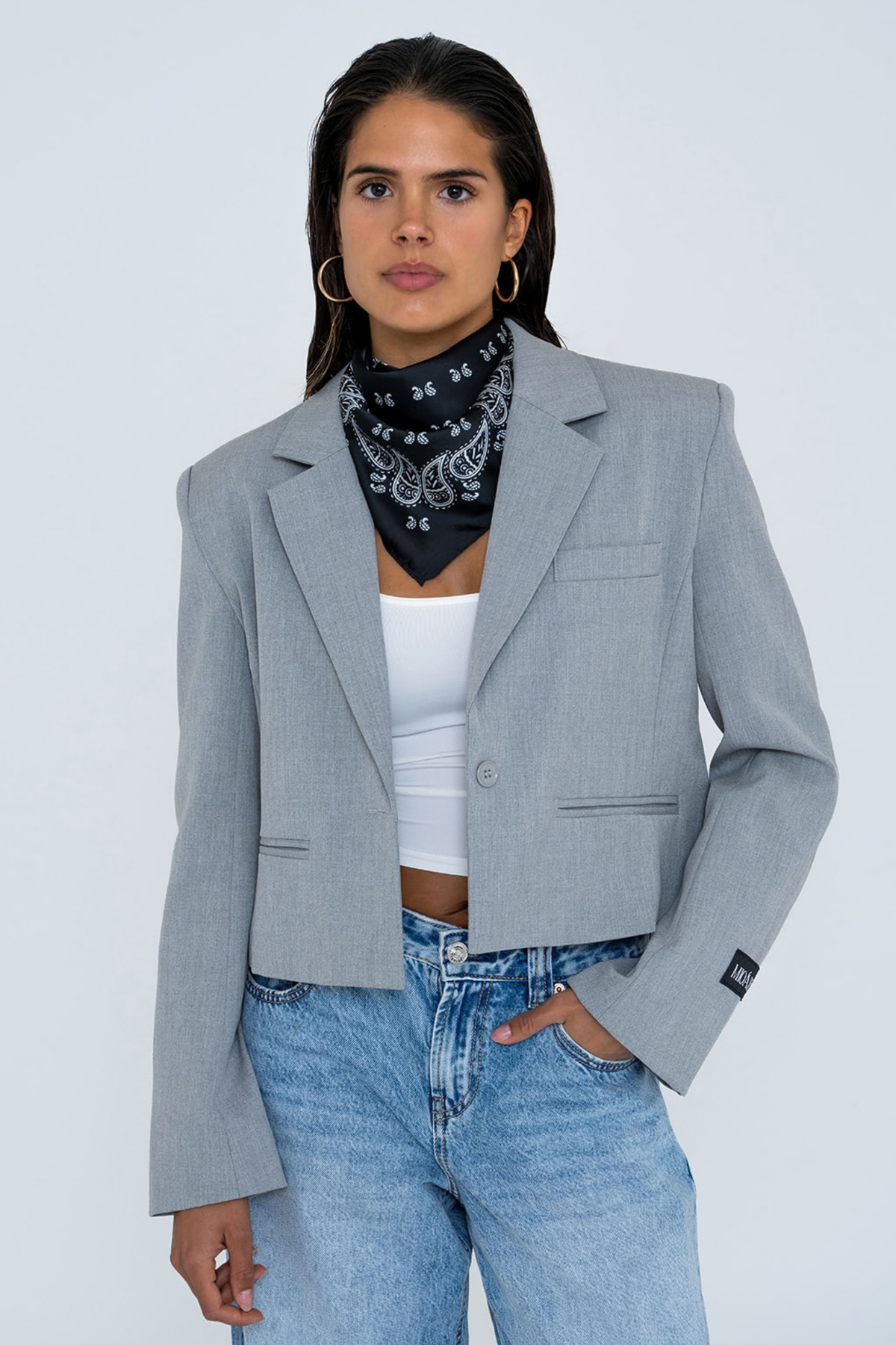 PADDED SHOULDER CROPPED BLAZER GREY