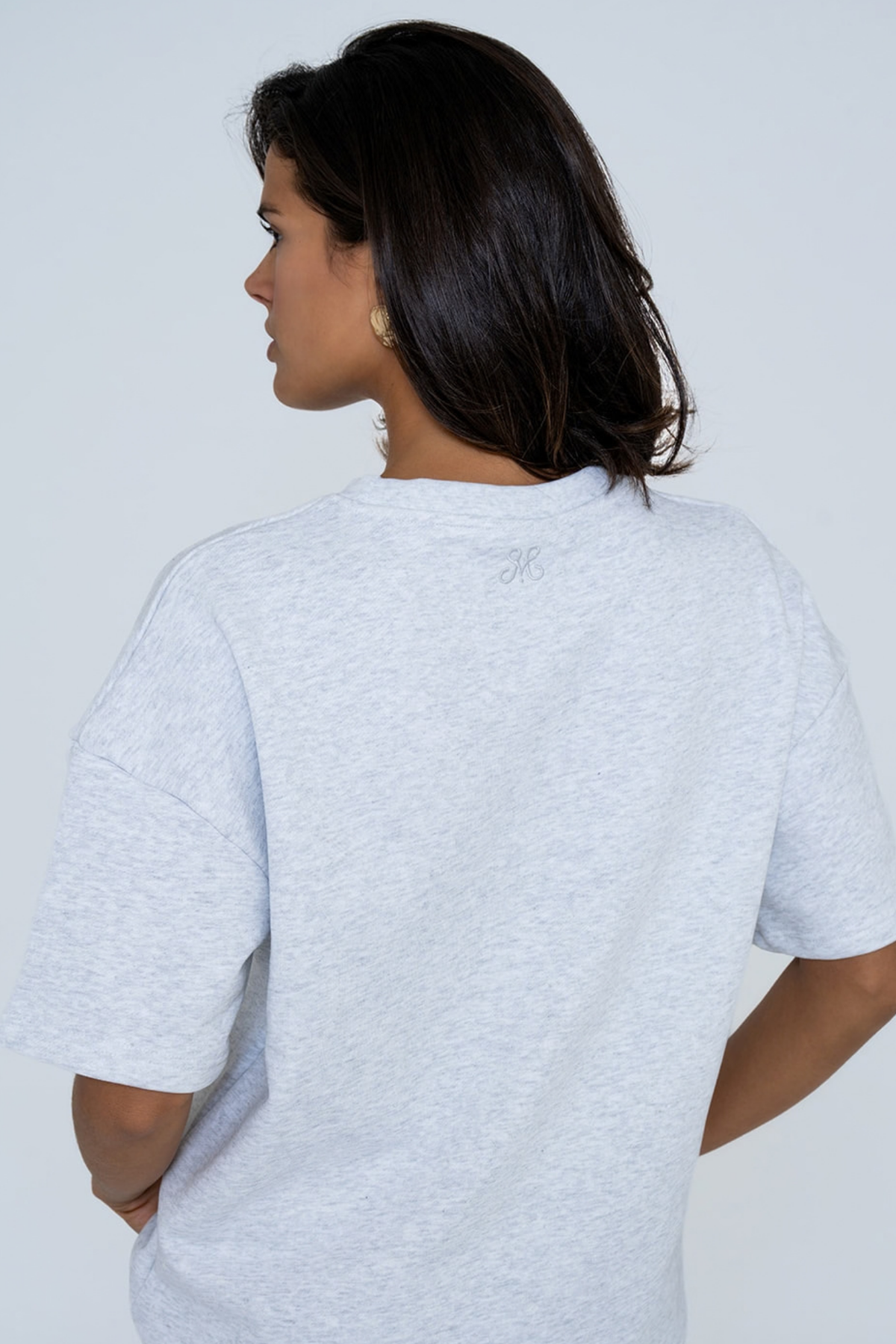 SCRIPT PATCH T-SHIRT GREY
