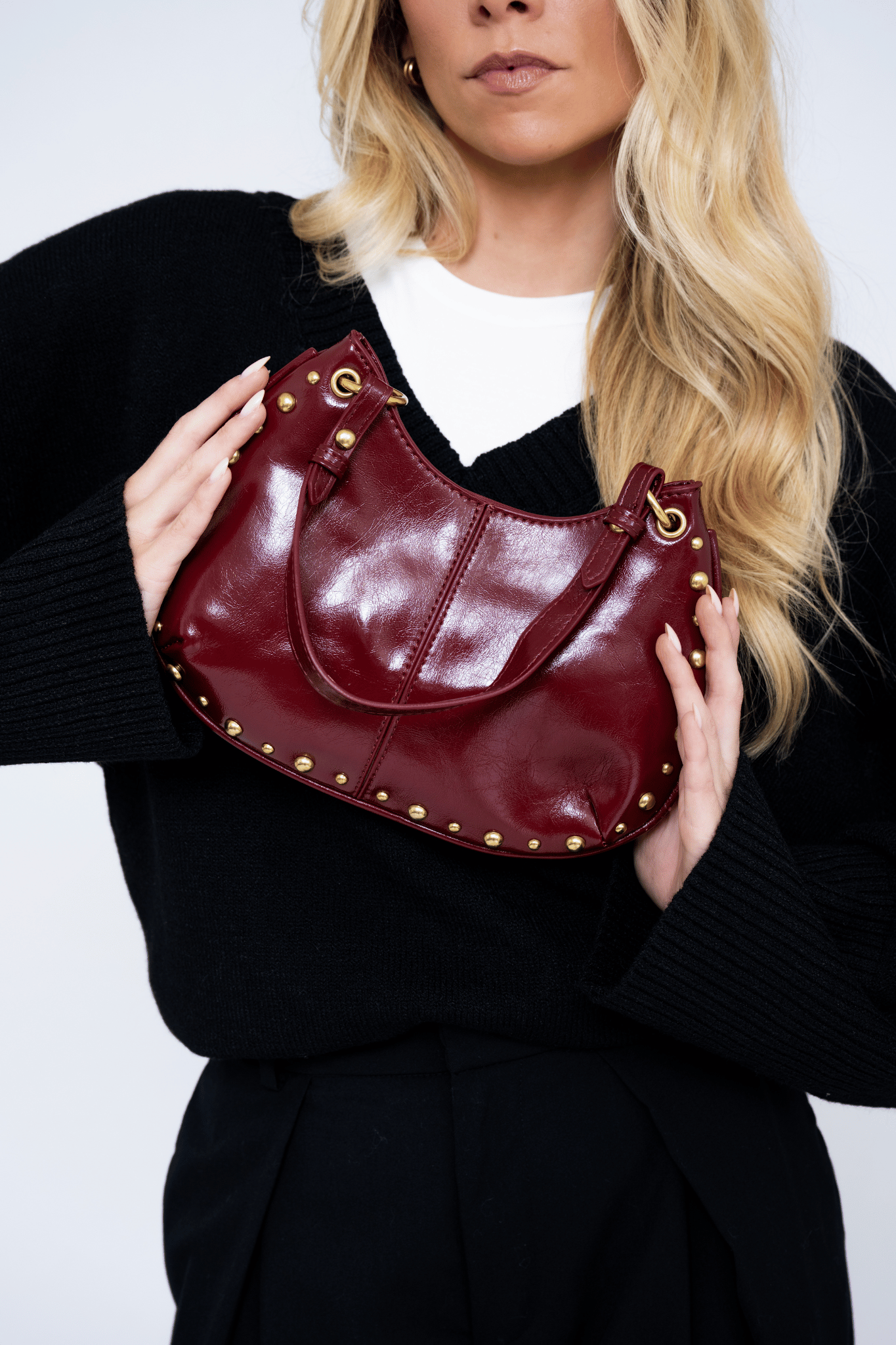 STUDDED SHOULDER BAG BORDEAUX