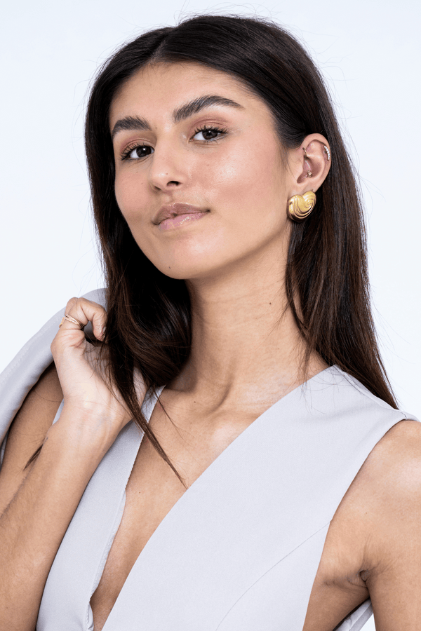 TEXTURED HEART EARRINGS GOLD